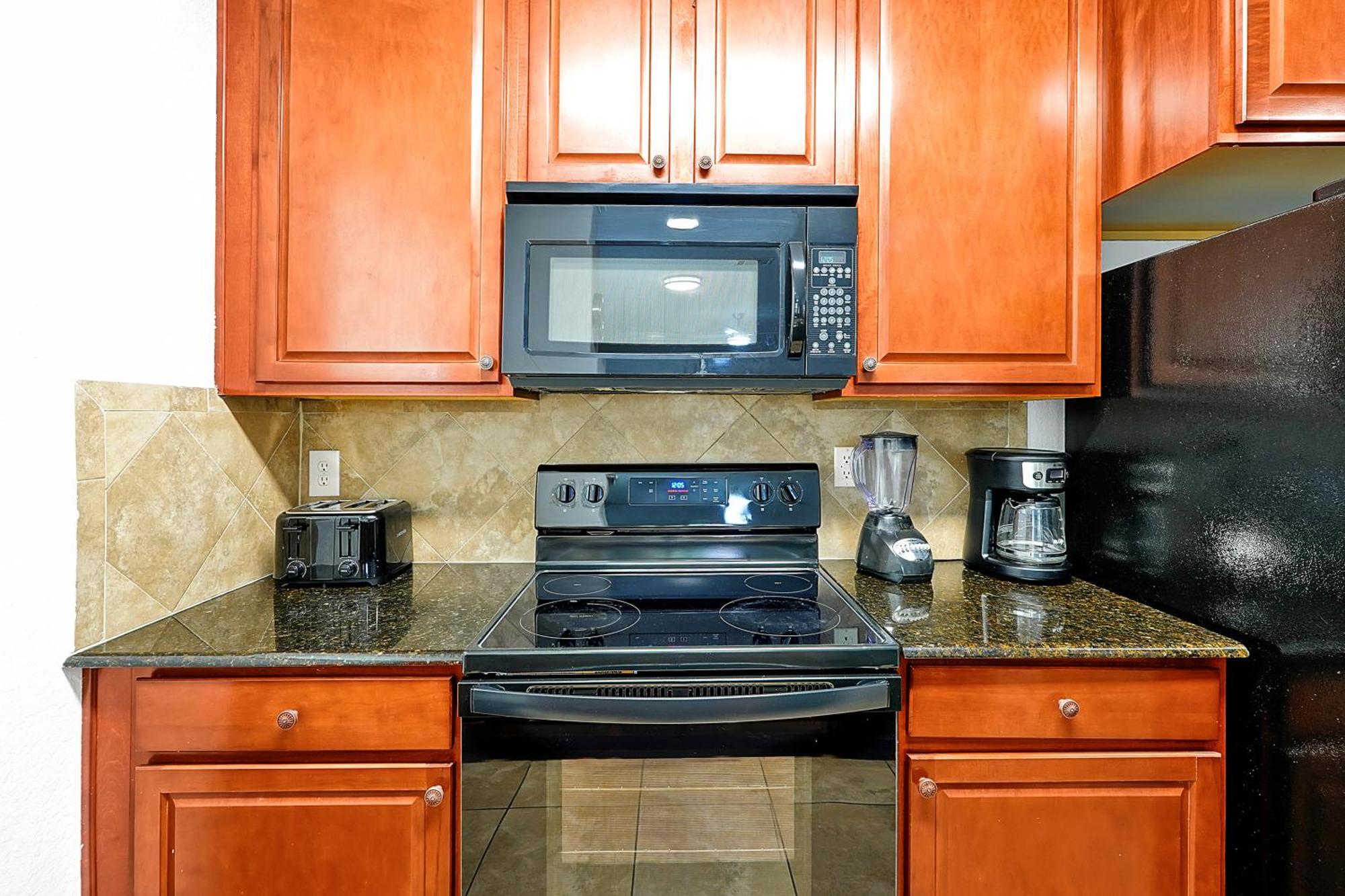 Bella Piazza - - 9 Miles From