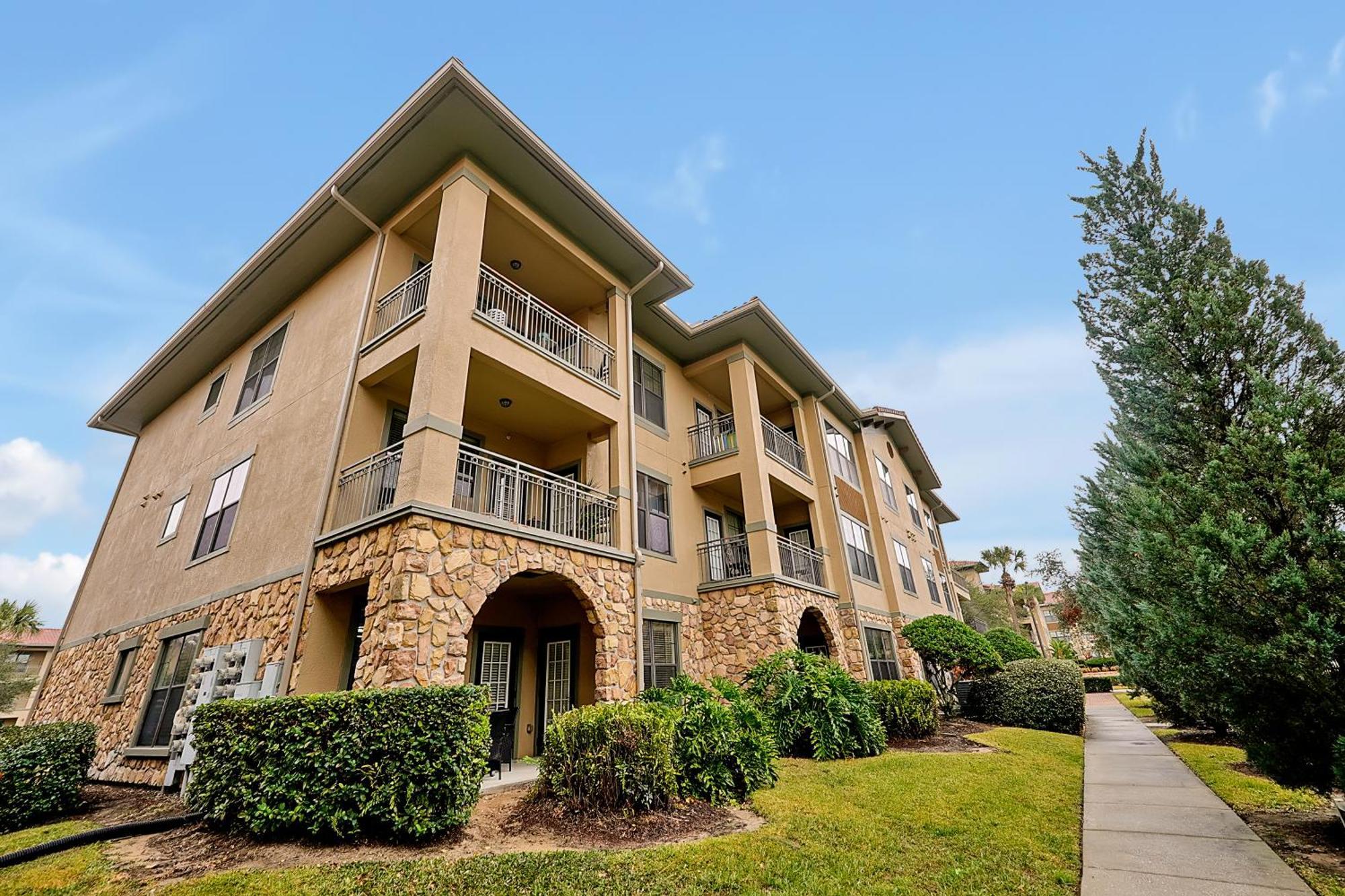 Bella Piazza - - 9 Miles From Appartement Davenport